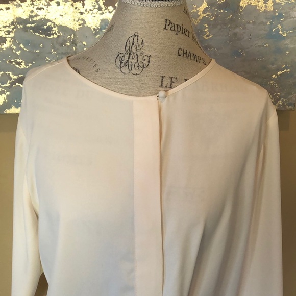 Ann Taylor tied blouse EUC - Picture 3 of 6